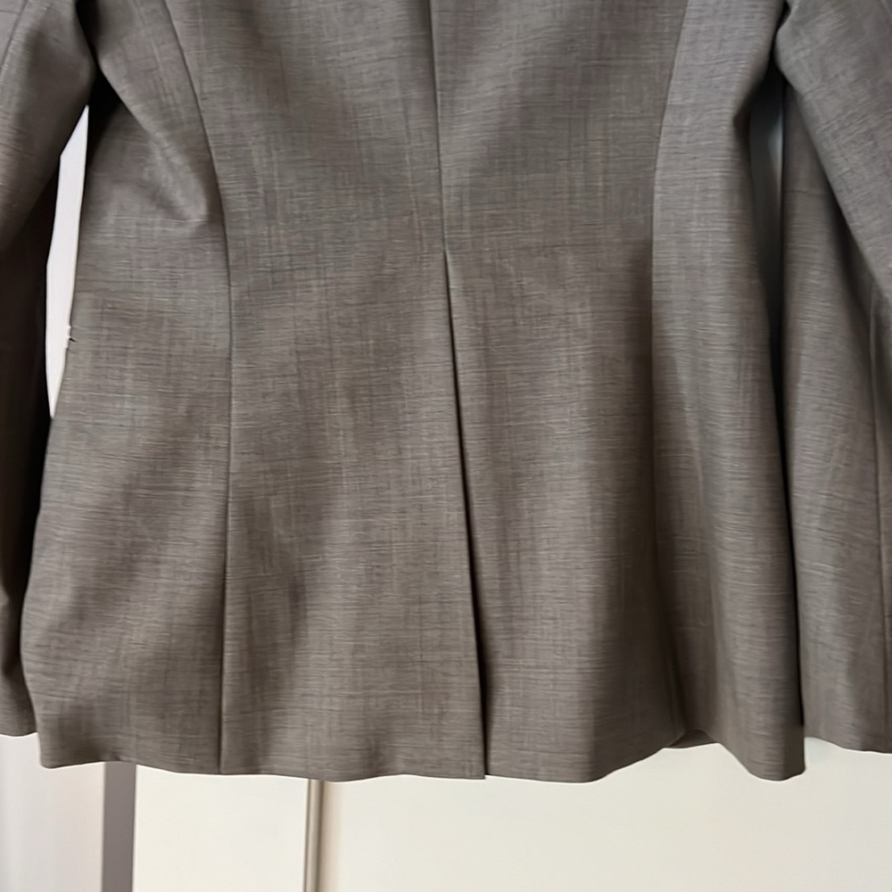 Theory Wool Blazer: 2-Button Structured Shoulders… - image 6